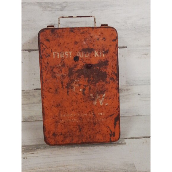 Vintage / Very Old Metal Tin Collectible First Aid Medical Supply War Time - Picture 2 of 16